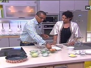 Recette Basboussa en vidéo Cake à la semoule, apprendre à cuisiner Basboussa choumicha Cake à la semoule. Ce gâteau se prépare au Moyen orientmais.