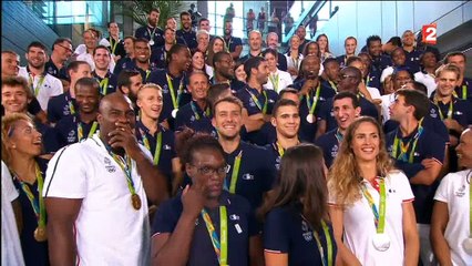 Tous les athlètes français des JO réunis au 20h de France 2 - Regardez