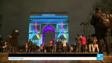 JO 2024 - Le logo de la candidature de Paris dévoilé sur l'Arc de Triomphe