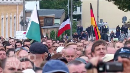 En Allemagne, les manifestations xénophobes se multiplient dans les rues - L'Info du Vrai du 03/09 - CANAL+