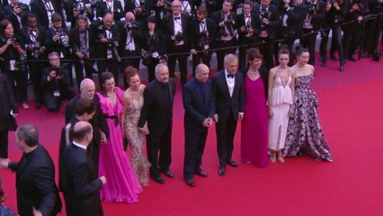 Les artistes sur le tapis rouge pour rendre hommage à Bruno Belbonnel  - Cannes 2019