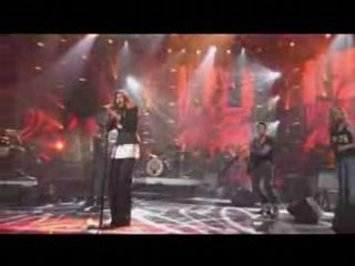 Mai - Teri Hatcher à American Idol