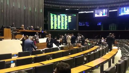 José Maria Trindade: Câmara vota reforma tributária com plenário vazio e quórum alto
