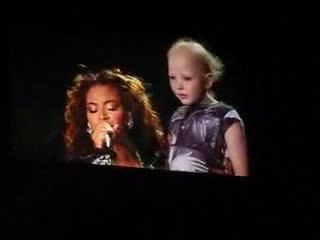 Beyoncé chante avec une enfant atteinte de leucémie 6